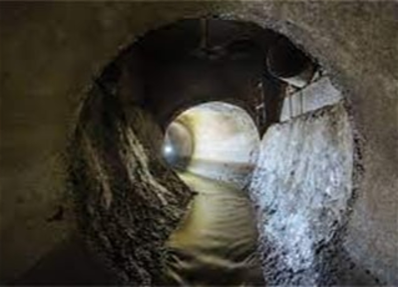 В доме жителя Кыргызстана обнаружили 130-метровый тоннель в Узбекистан - ВИДЕО