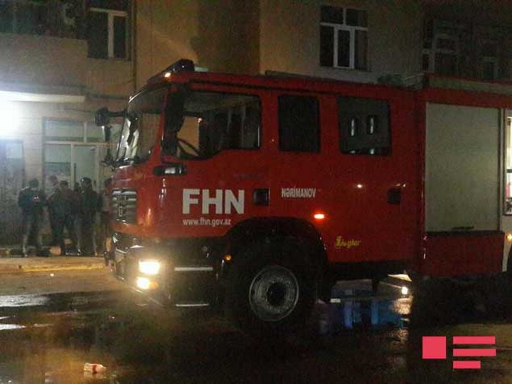Пожар в жилом здании в Баку потушен - ФОТО - ОБНОВЛЕНО