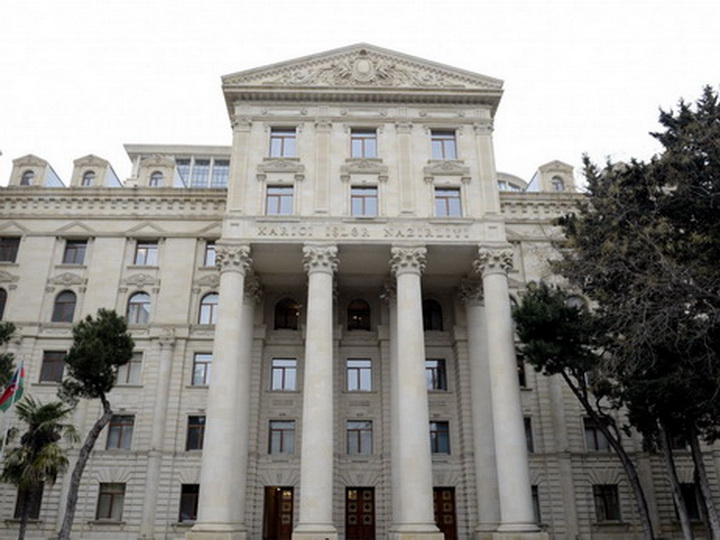 Новый посол Судана вручил главе МИД Азербайджана копии своих верительных грамот