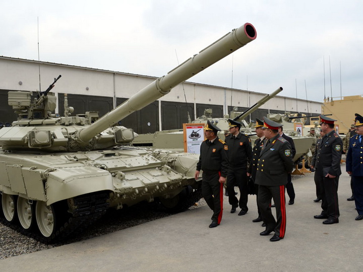 Минобороны Узбекистана и Азербайджана приняли план сотрудничества на 2018 год Минобороны Узбекистана и Азербайджана приняли план сотрудничества на 2018 год