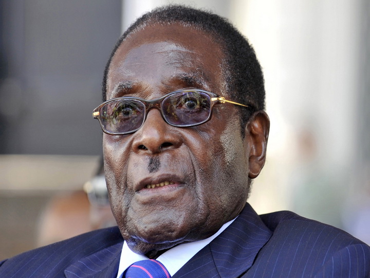 Президент Зимбабве в воскресенье встретится с командованием вооруженных сил
