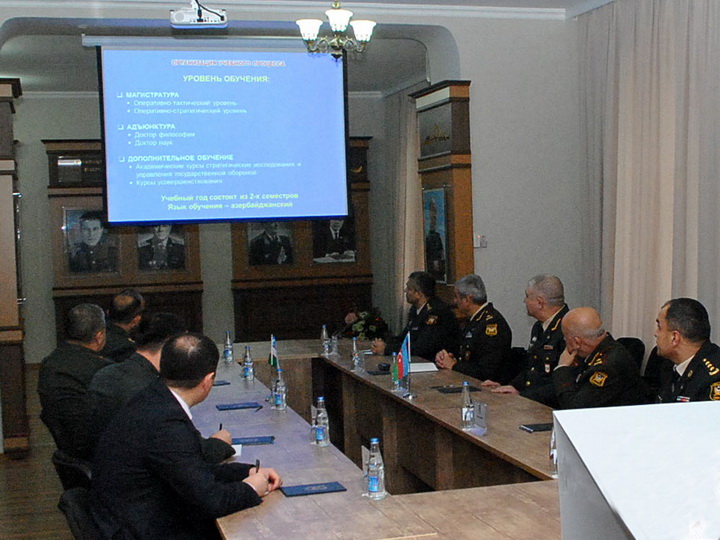 Министр обороны Узбекистана посетил Военную академию ВС Азербайджана - ФОТО