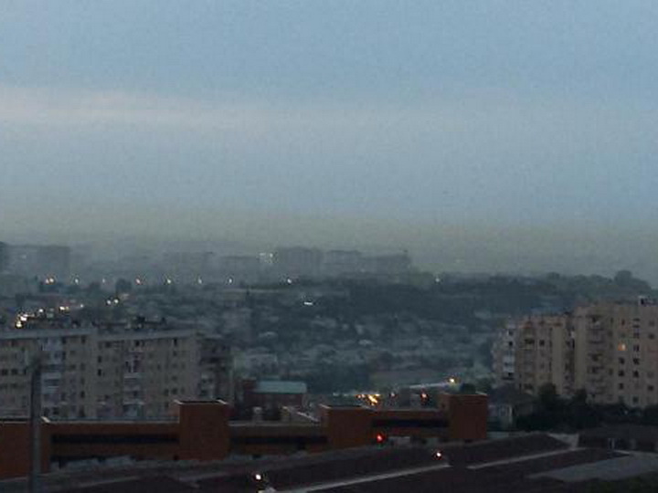 Баку окутал пыльный туман с Аравийского полуострова