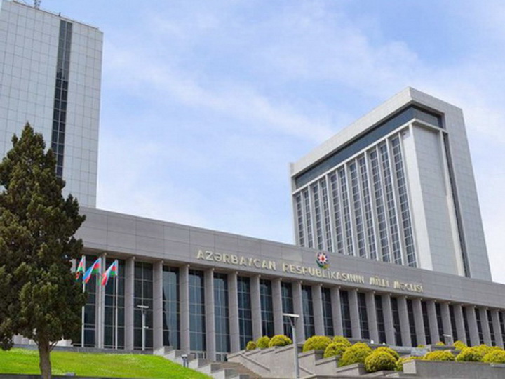 В Азербайджане отмечают 100-летие парламента