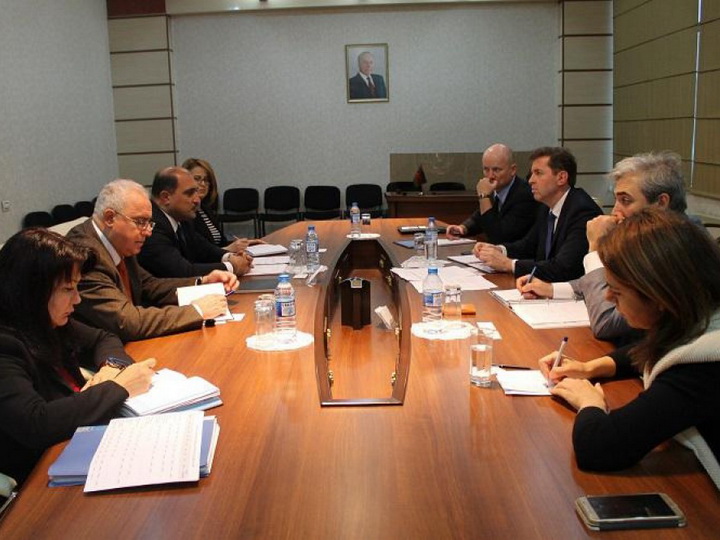 Миссия МВФ в Баку обсудила пенсионную реформу