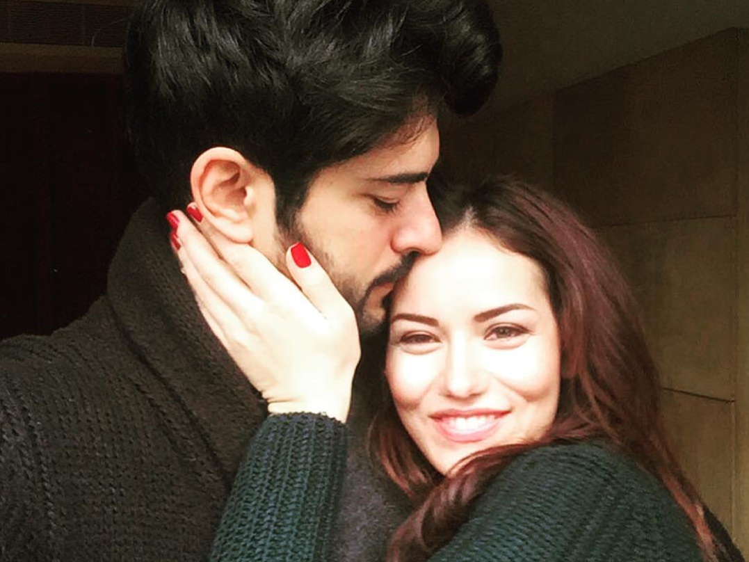 Бурак Озчивит сделал подарок Фахрие Эвджен стоимостью 400.000 евро – ФОТО