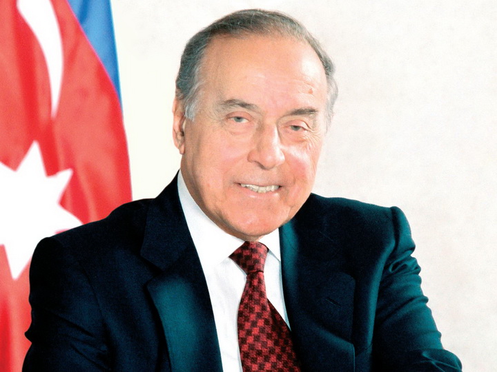 Новруз Мамедов: «Гейдар Алиев: великий спаситель и строитель государства»