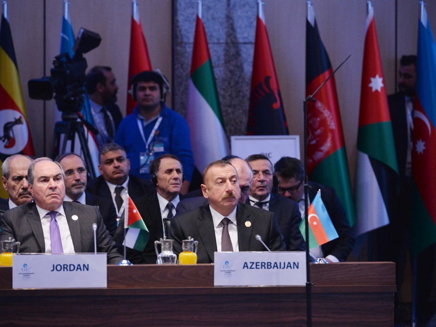 Ильхам Алиев принял участие в саммите Организации исламского сотрудничества по вопросу Иерусалима - ФОТО