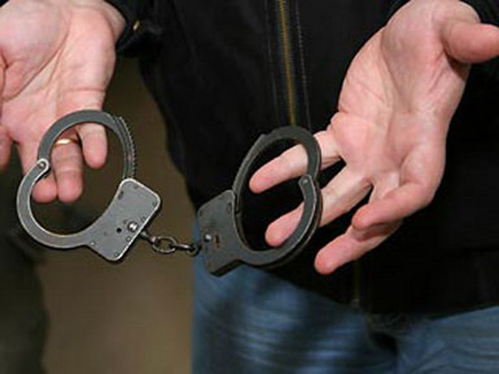 В Баку вынесен приговор мужчине, зарезавшему таксиста за приставания к его жене