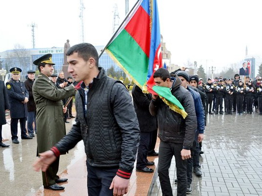 В Азербайджане будут штрафовать граждан, не вставших на воинский учет