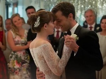 50 оттенков свободы: романтический кадр со свадьбы Кристиана Грея и Анастейши Стил – ФОТО – ВИДЕО