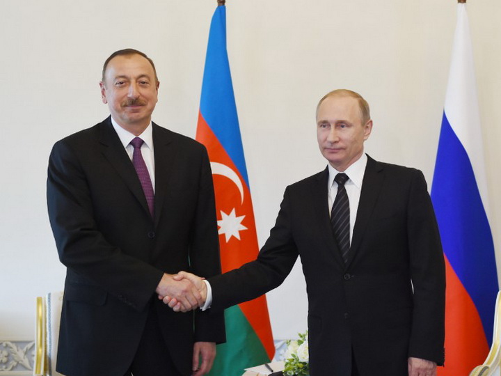 Владимир Путин поздравил Президента Азербайджана с Новым годом