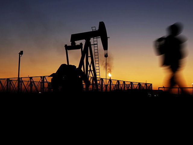 Цены на нефть снижаются после рекордного роста
