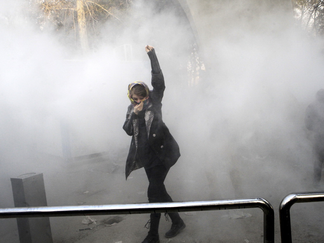 Во время акций протеста в Иране убито еще 9 человек