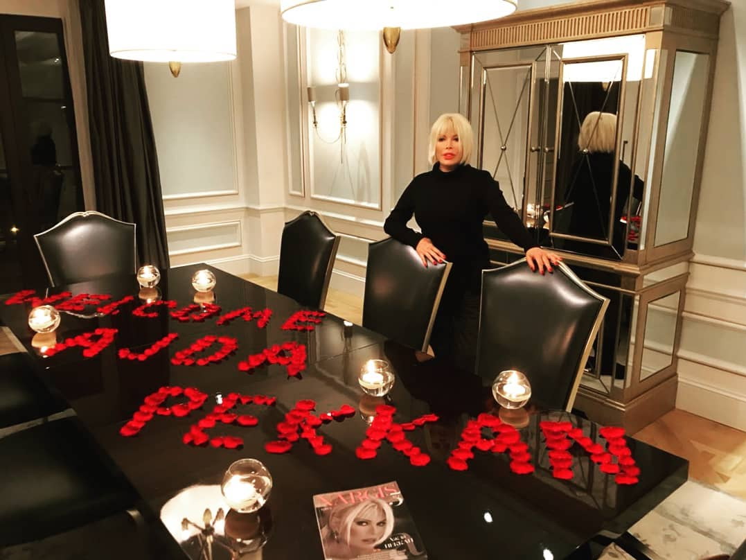 Ажда Пеккан в Баку – ФОТО