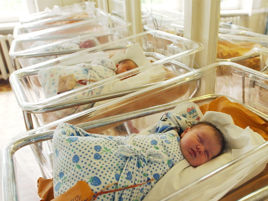 Названы самые популярные имена новорожденных в Азербайджане в 2017 году