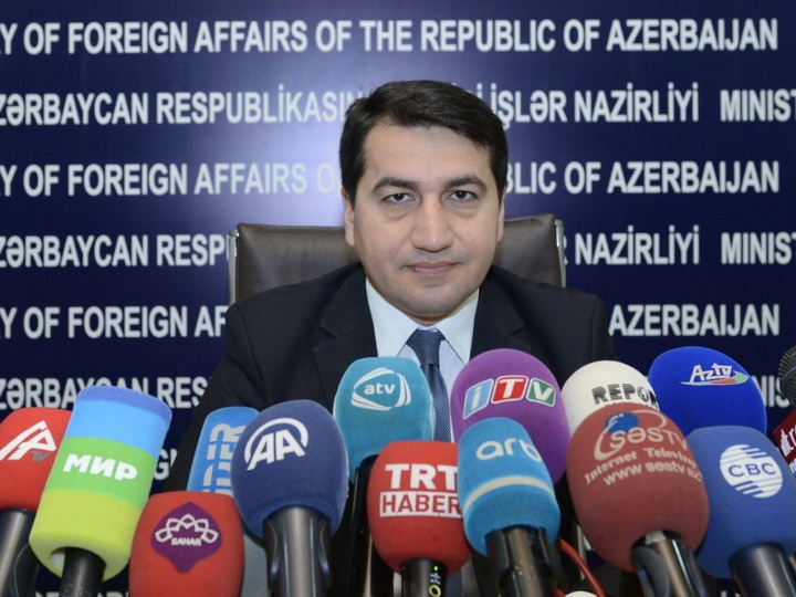 Хикмет Гаджиев: «Азербайджан приветствует заявление Сергея Лаврова о поэтапном урегулировании нагорно-карабахского конфликта»
