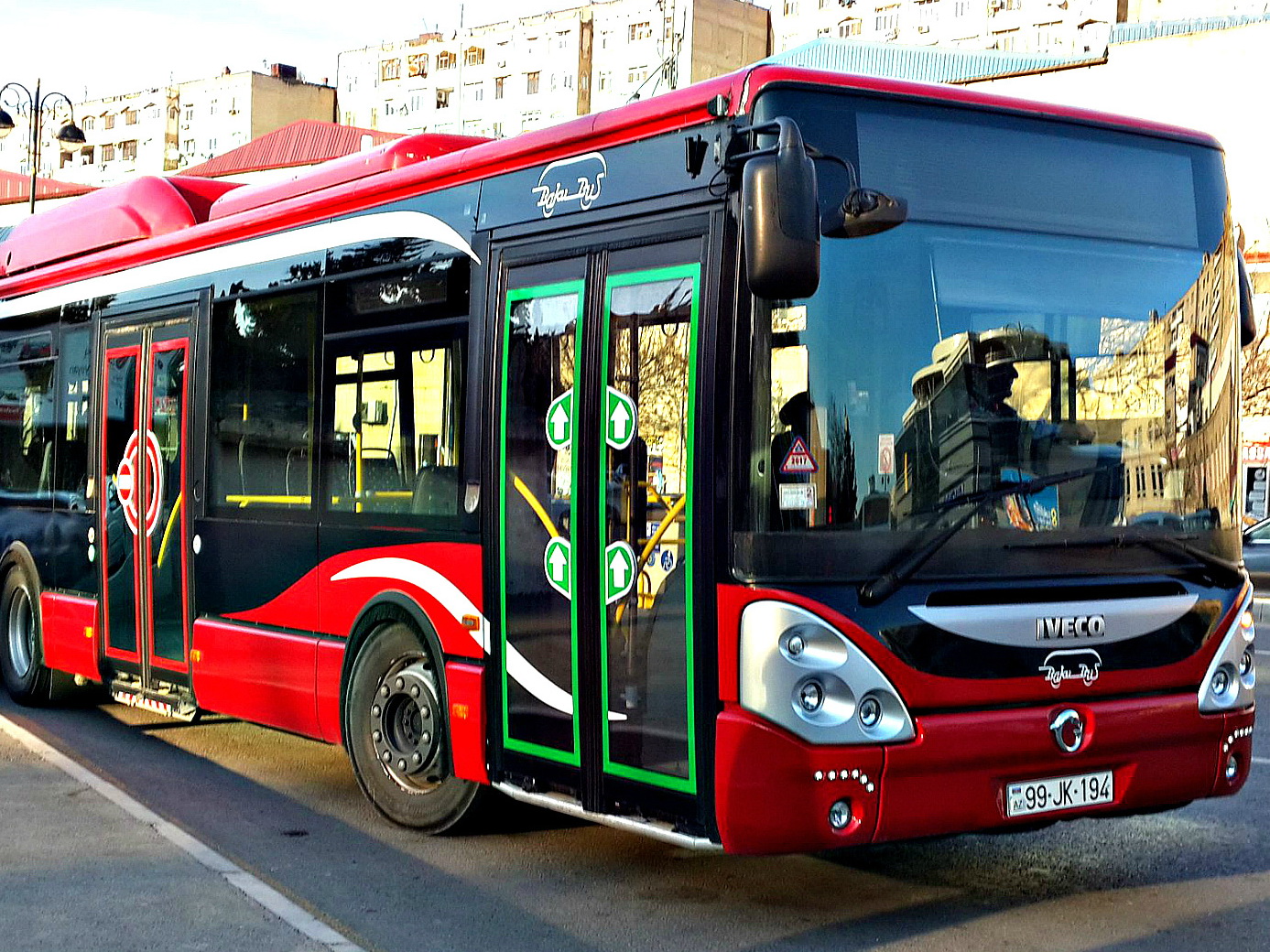 В Баку водитель автобуса «вынес мозг» пассажирам громкой музыкой – ВИДЕО