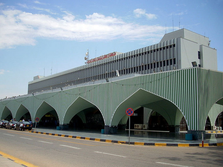 В Триполи при атаке на аэропорт погибли не менее 20 человек