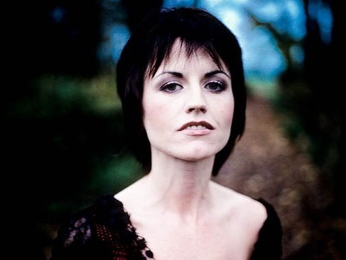 Продажи альбомов The Cranberries взлетели на 900.000% после смерти солистки – ФОТО