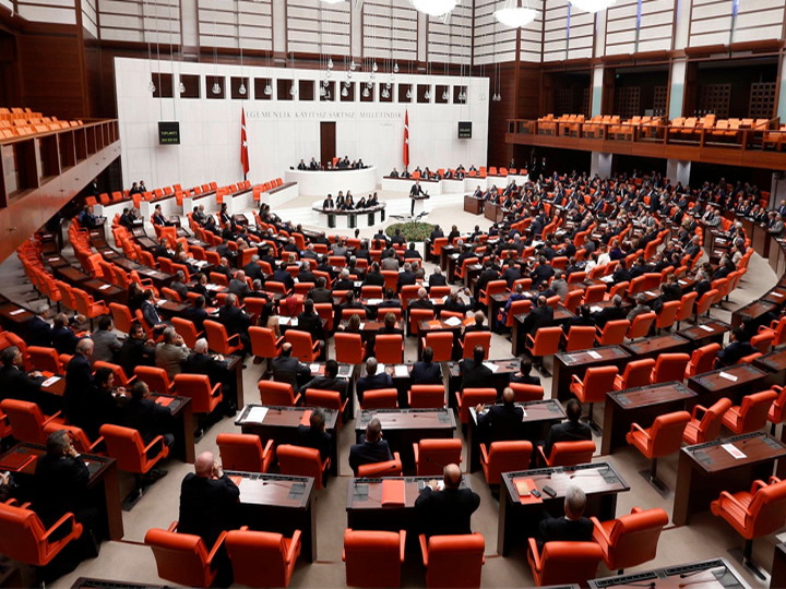 Türkiyə parlamenti fövqəladə vəziyyət rejimini uzadıb
