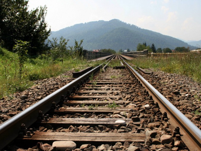 Премьер-министр РА: «В условиях нехватки грузов говорить о железной дороге Иран-Армения бесполезно»