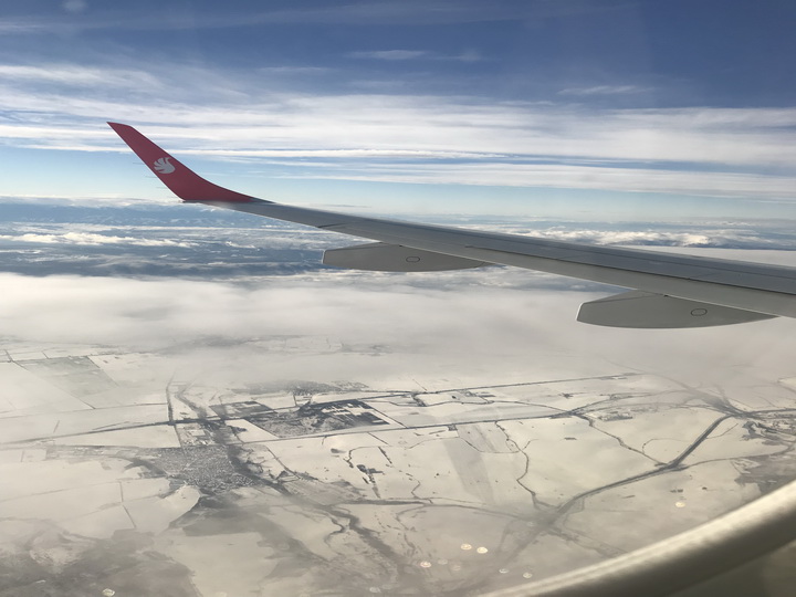 2221 километр в облаках: Восхитительные виды во время полета из Баку в Софию - ВИДЕО