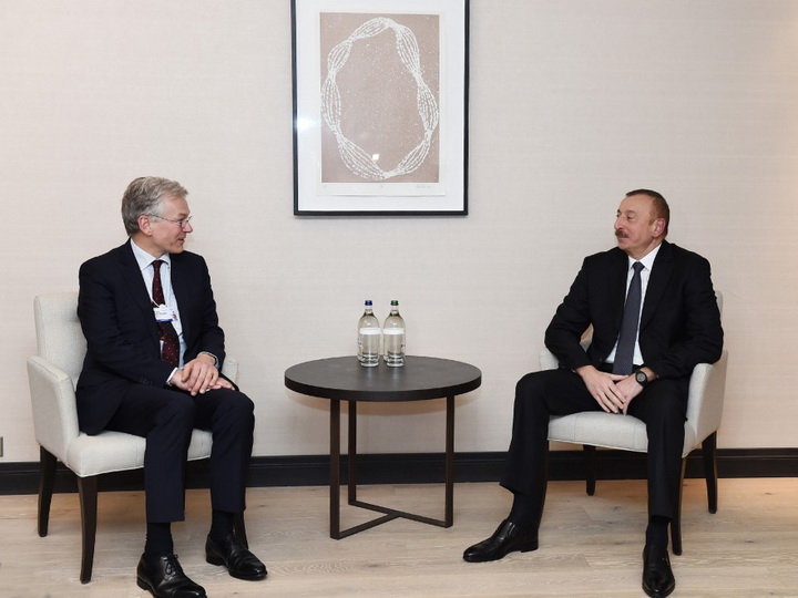 Президент Азербайджана встретился с генеральным исполнительным директором компании Royal Phillips - ФОТО