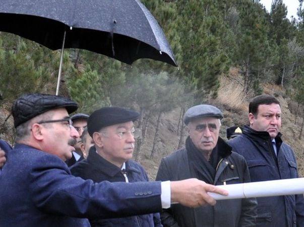 Кямаледдин Гейдаров посетил оползневую зону у телебашни – ФОТО – ОБНОВЛЕНО