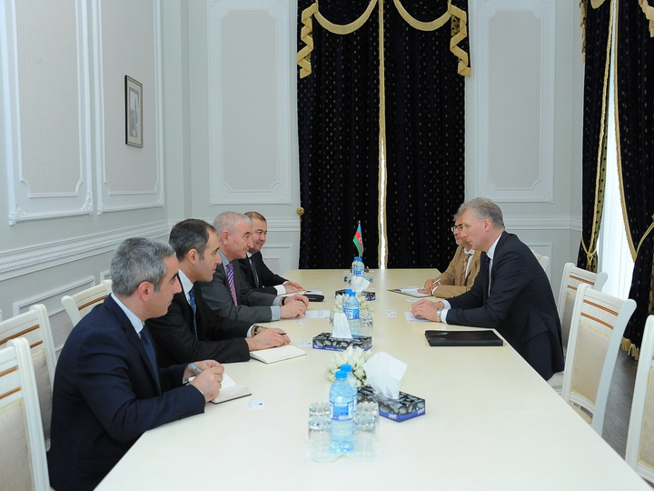 Глава делегации ЕС в Азербайджане поинтересовался подготовкой к президентским выборам
