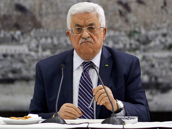 Президента Палестины госпитализировали