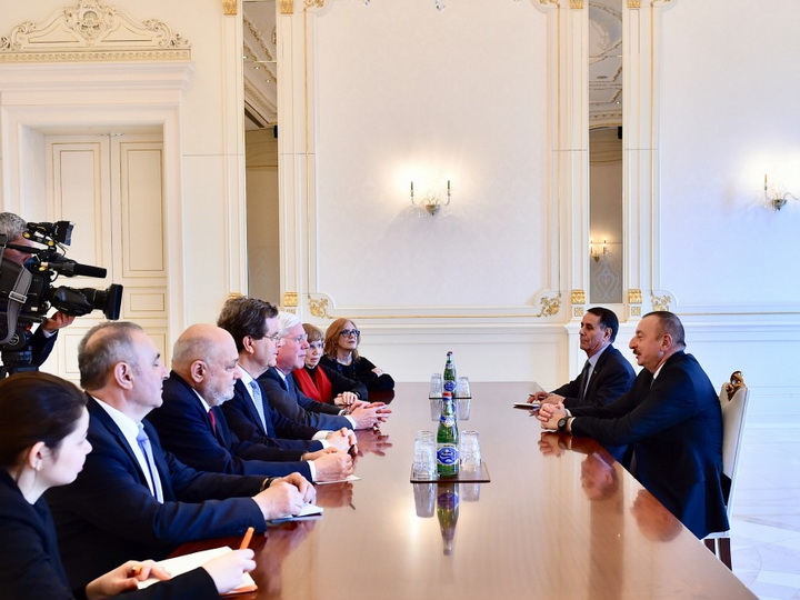 Президент Ильхам Алиев принял делегацию во главе с президентом Американского еврейского комитета