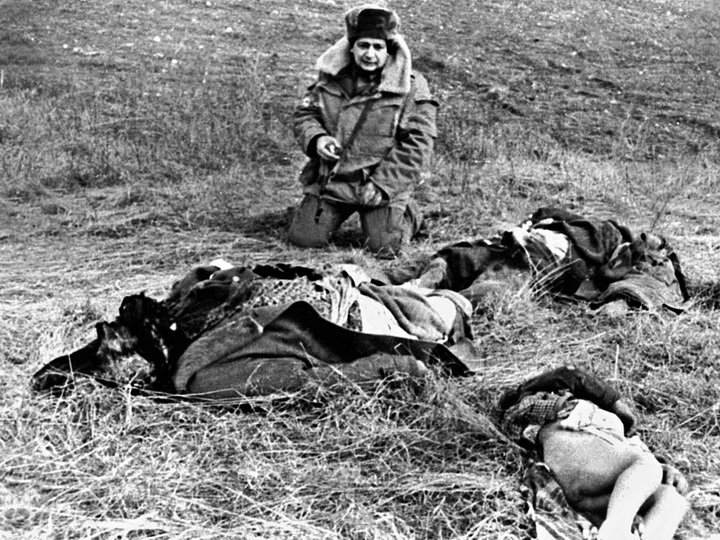 Томас Гольц в 1992 году писал: «Армяне, которые напали ночью на Ходжалы, стреляли, стреляли, стреляли…»