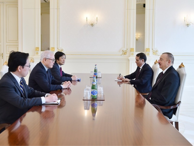 Президент Азербайджана принял советника премьер-министра Японии - ФОТО