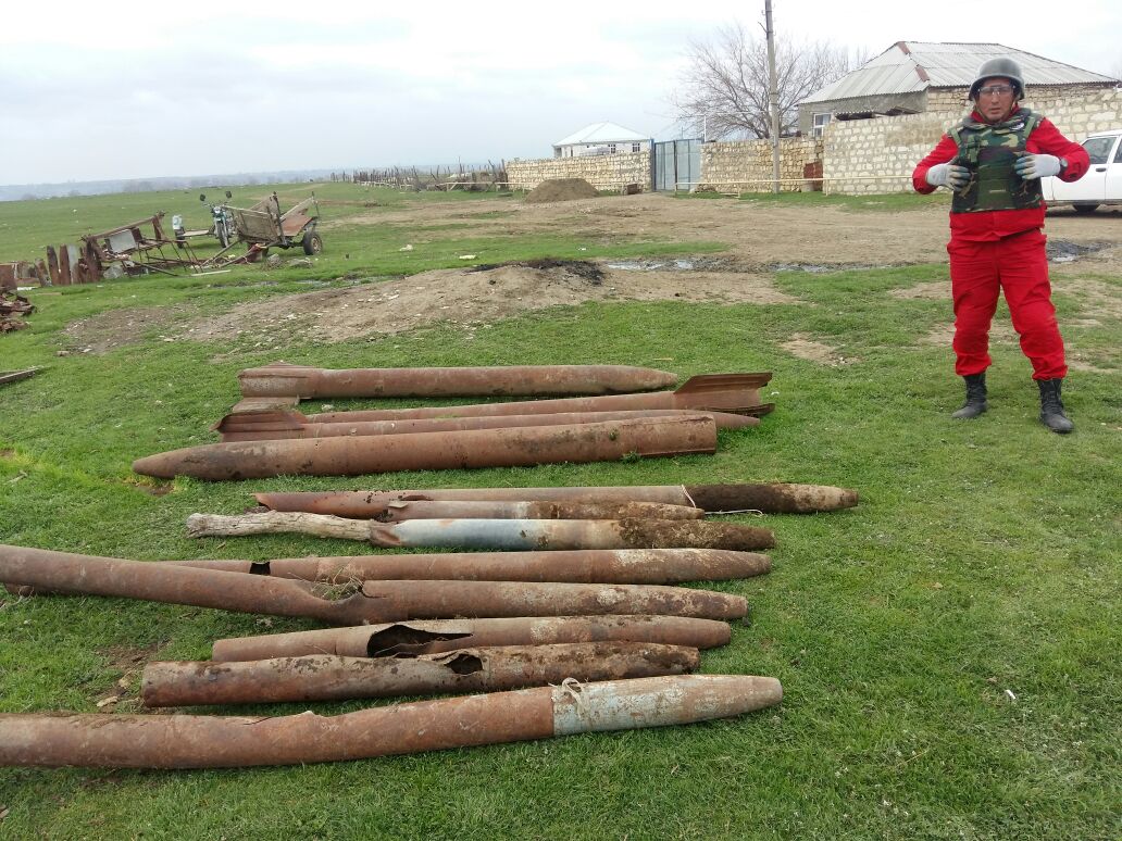Saloğluda 12 ədəd raket tapıldı
