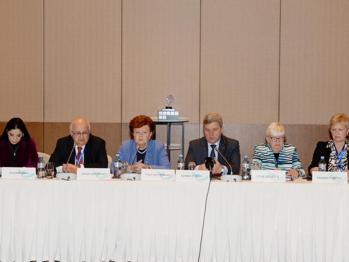 В рамках VI Глобального Бакинского форума прошел Международный книжный саммит - ФОТО