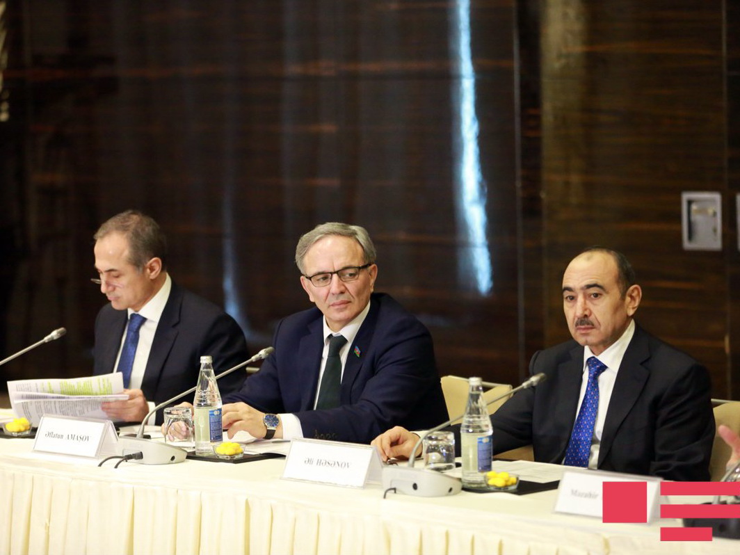 В Баку проводится семинар-совещание, посвященный роли и обязанностям СМИ на президентских выборах - ФОТО