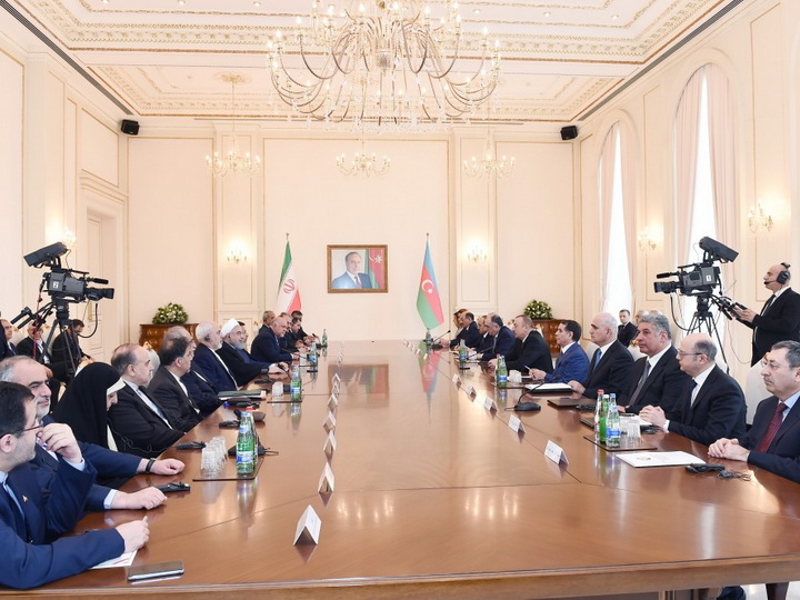 Встреча президентов Азербайджана и Ирана в расширенном составе