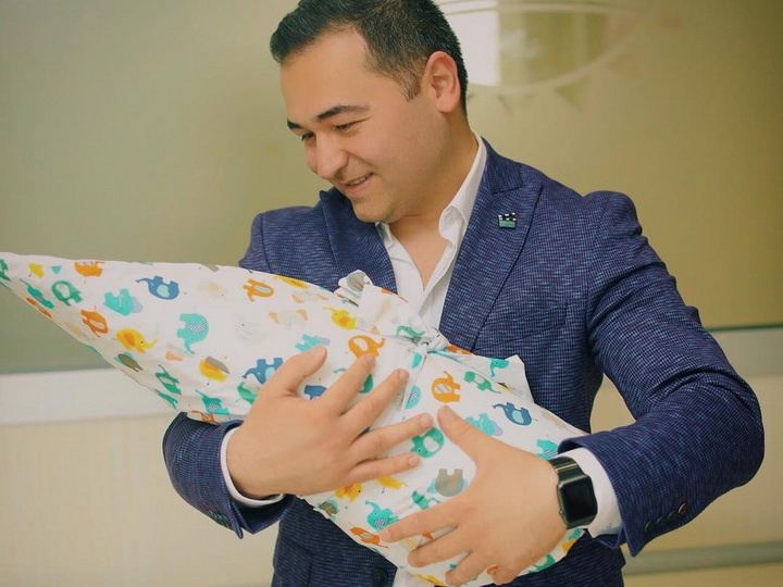 Илькин Гасани показал в Instagram новорожденную дочь Алису – ФОТО