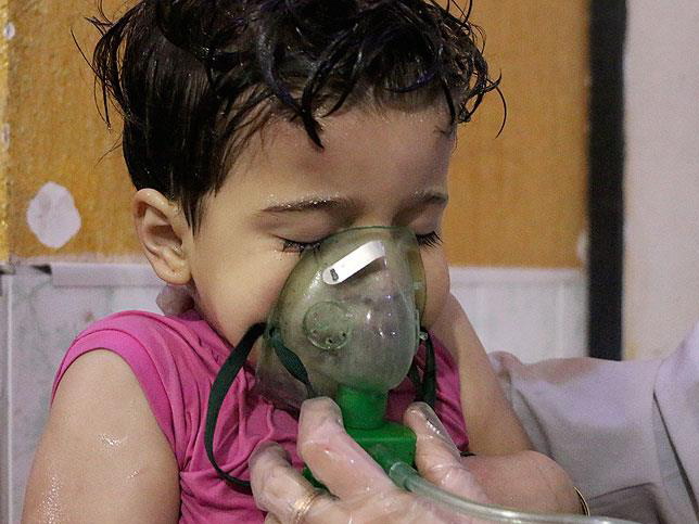 «Просыпайся, доченька. Скажи, что хочешь шоколадку»: Новые кадры чудовищной химической атаки на Восточную Гуту - ФОТО - ВИДЕО