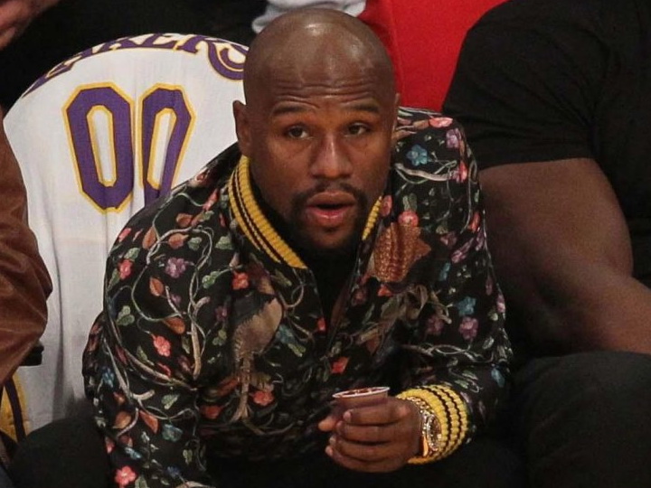 Кортеж боксера Флойда Мейвезера обстреляли, ранен телохранитель - ФОТО