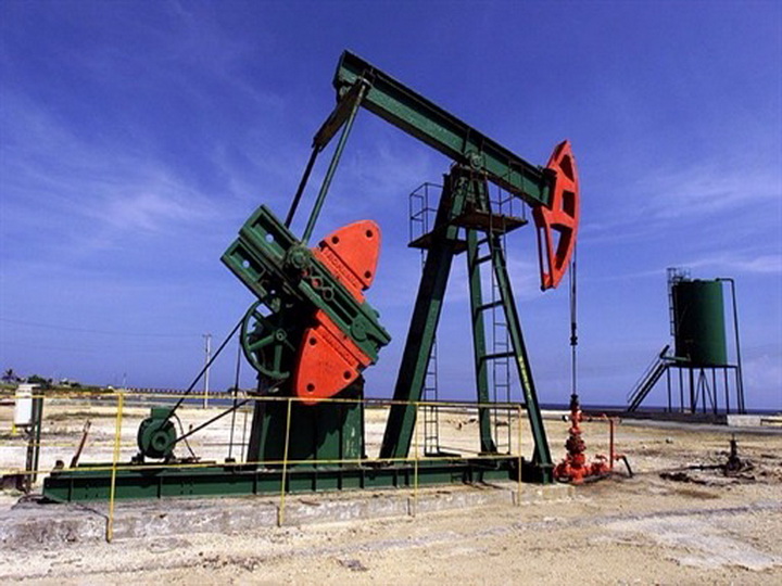 Цены на нефть умеренно снижаются