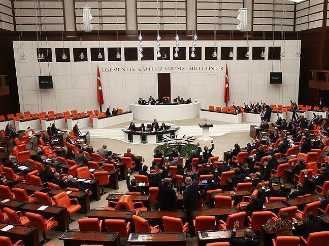 Режим ЧП в Турции продлевается на 3 месяца