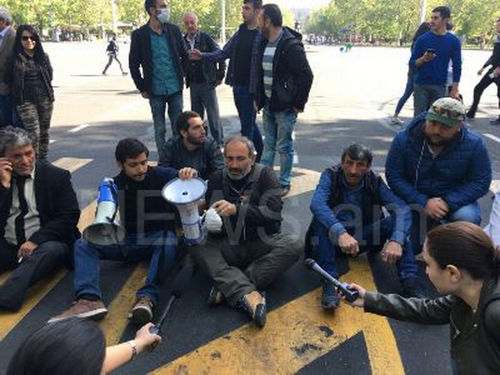 В Ереване проходит очередной митинг оппозиции - ФОТО - ОБНОВЛЕНО