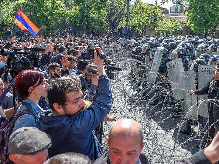 Ermənistanın daha üç şəhərində etiraz aksiyası başlayıb