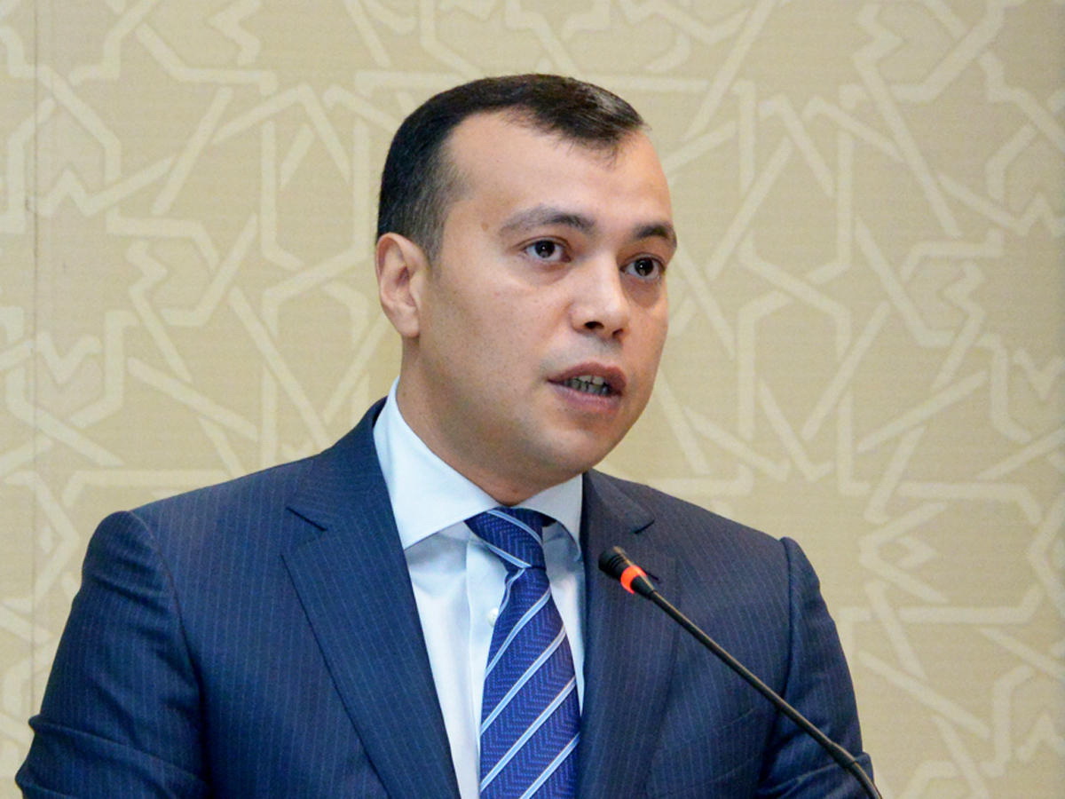 Ильхам Алиев освободил Сахиля Бабаева от должности замминистра экономики