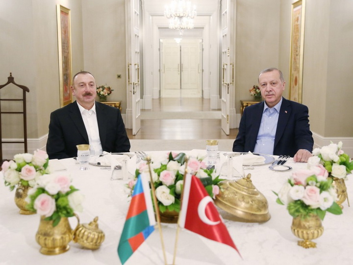 Состоялся совместный ужин президентов Азербайджана и Турции - ФОТО
