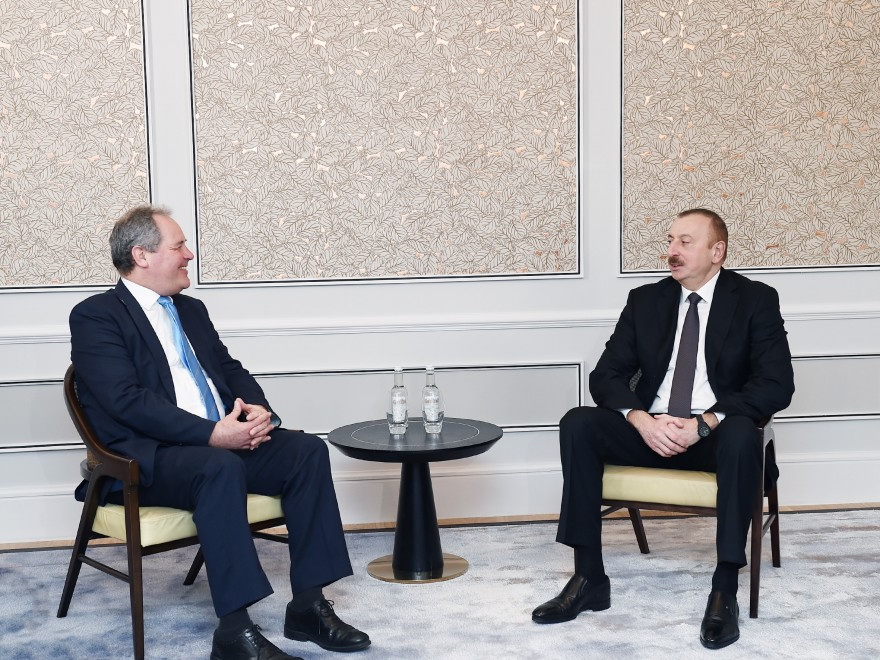 Президент Ильхам Алиев встретился с группой членов британского парламента – ФОТО