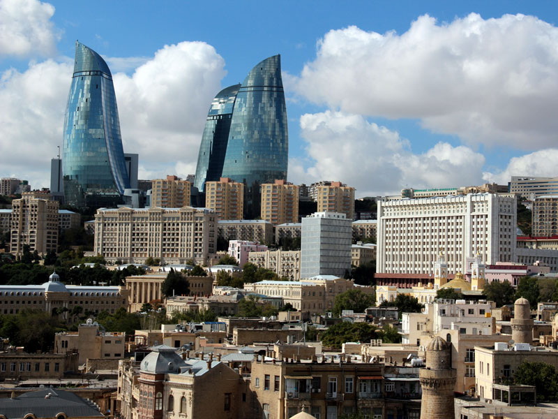 Минэкологии объяснило ужасный запах в воздухе в нескольких районах Баку