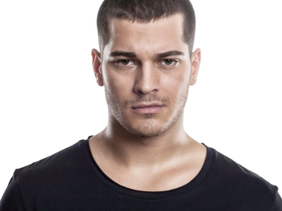 Звезда сериала «İçerde» Чагатай Улусой осужден за торговлю наркотиками – ФОТО – ВИДЕО